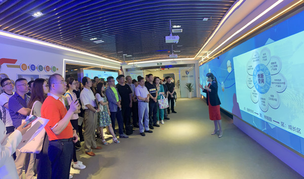 1561688563.jpg 1561688563.jpg