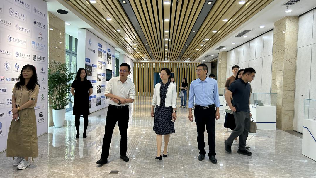 b429387273c82884de1e5f9a380acfb